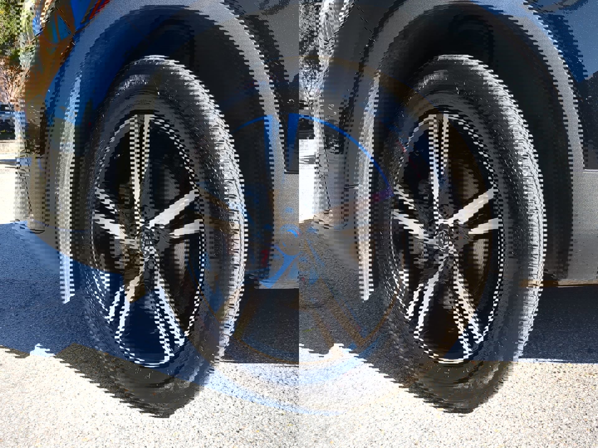 Used 2025 Volvo XC40 B5 Core image 64