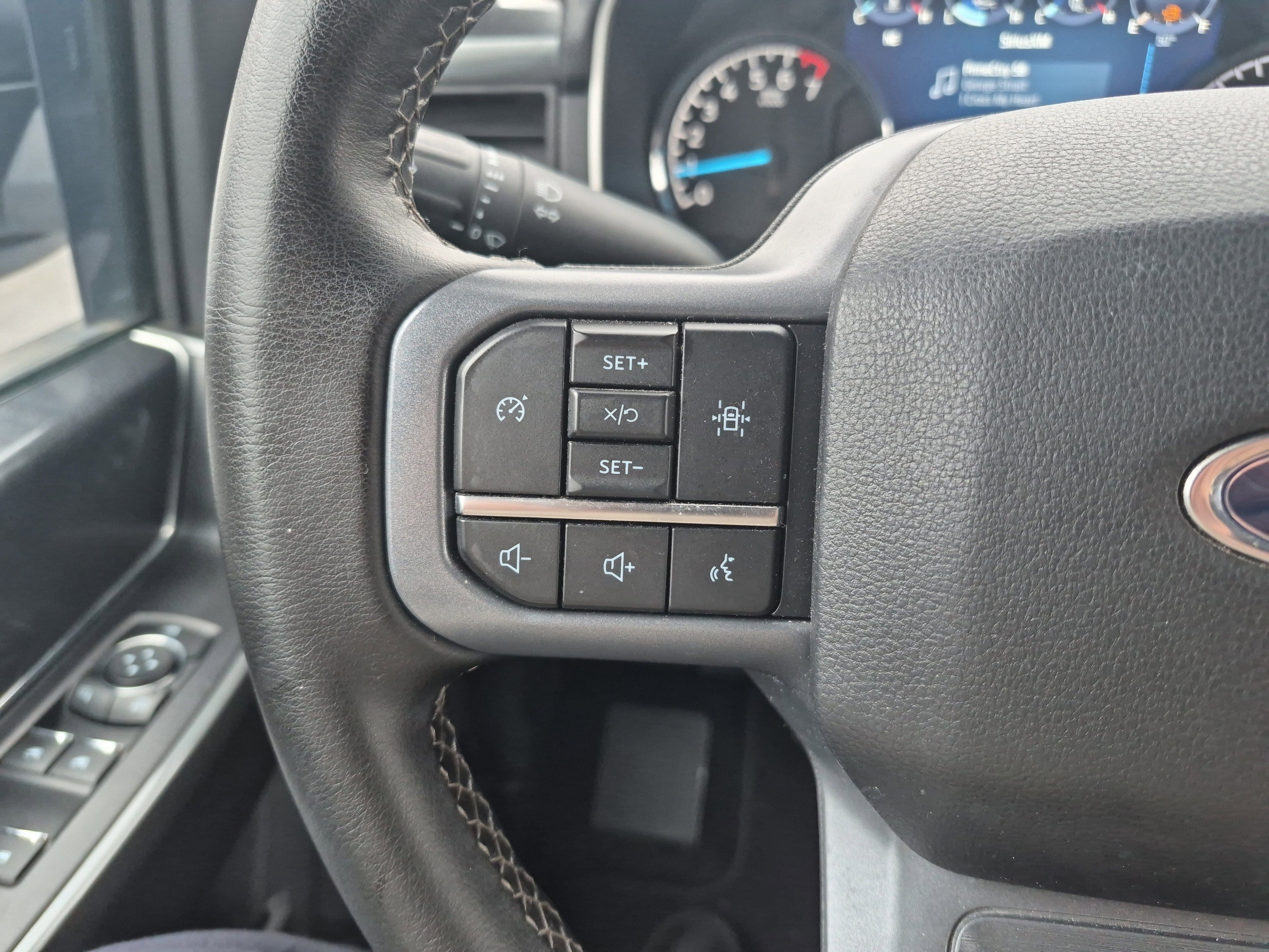 Certified 2023 Ford F150 XLT w/ Equipment Group 302A High image 26