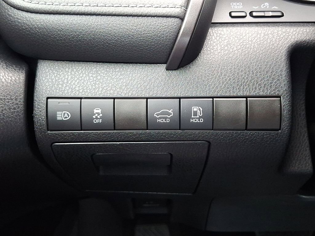 Used 2022 Toyota Camry XSE FWD image 22