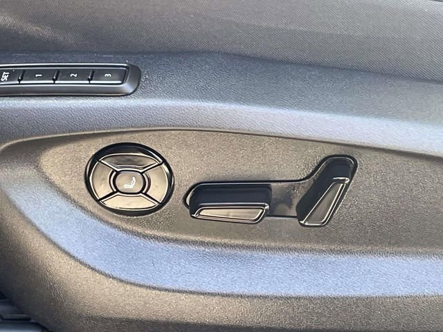Used 2025 Volkswagen Tiguan SEL R-Line AWD/4WD image 18