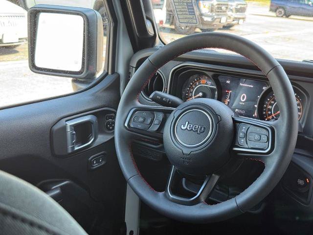 Used 2024 Jeep Wrangler Unlimited Rubicon w/ Capability Package AWD/4WD image 13