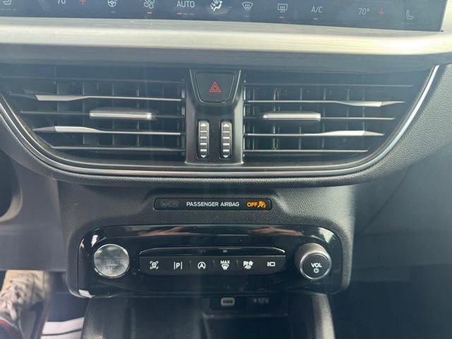 Certified 2024 Ford Escape Platinum w/ Class II Trailer Tow Package image 20