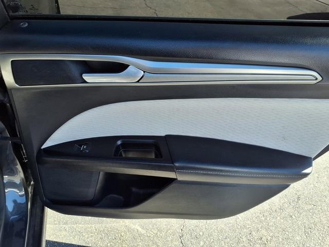 Certified 2019 Ford Fusion SE w/ Equipment Group 151A image 24
