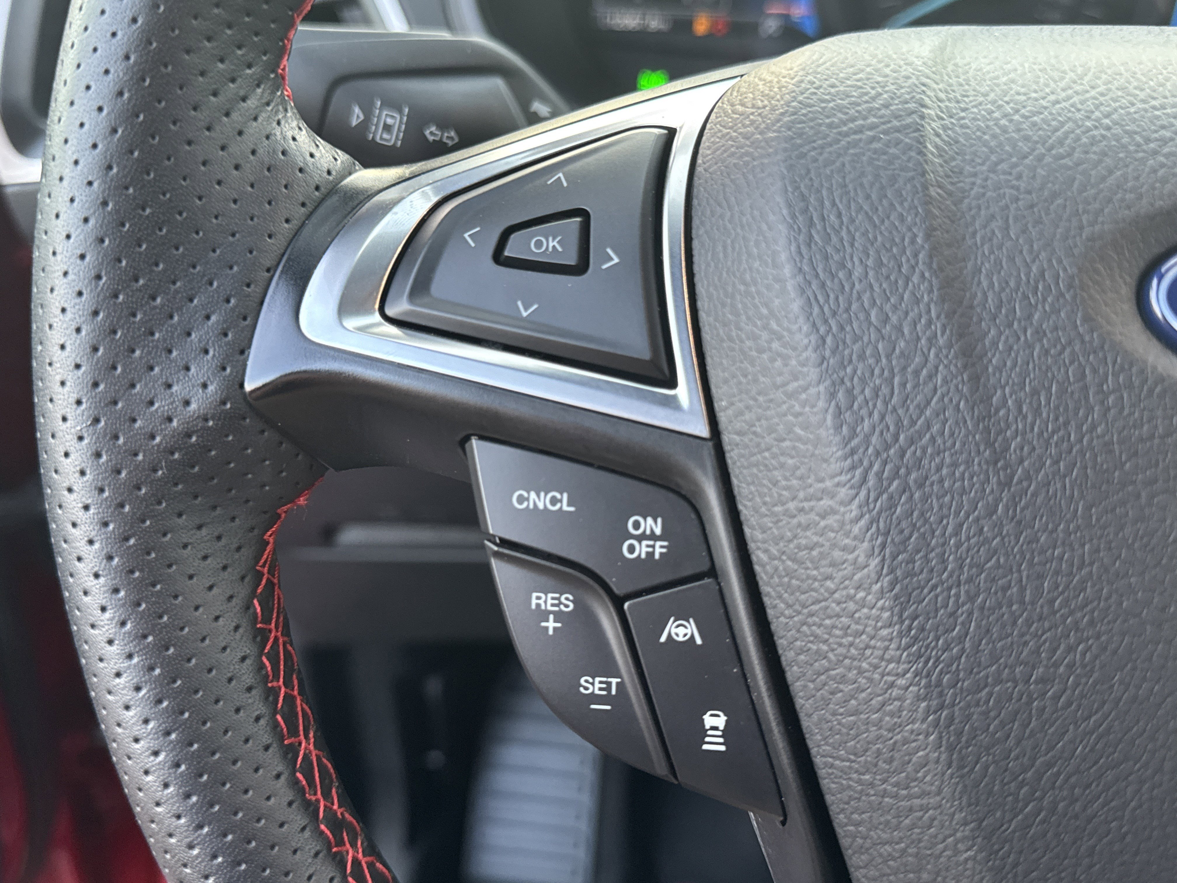 Certified 2024 Ford Edge ST-Line image 33