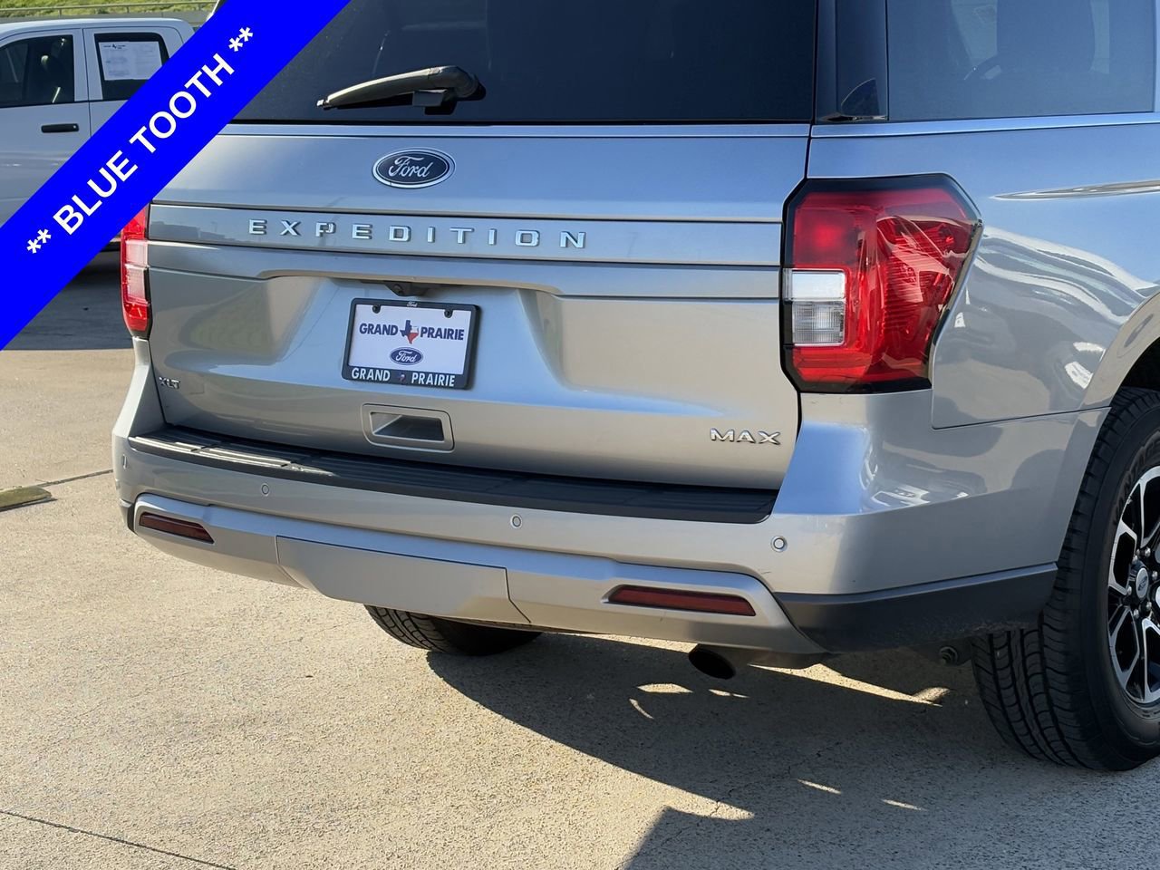 Certified 2024 Ford Expedition Max XLT image 6