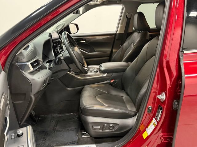 Used 2023 Toyota Highlander Limited image 14