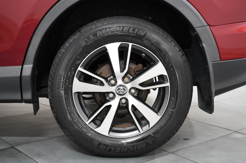 Used 2018 Toyota RAV4 XLE AWD/4WD image 36