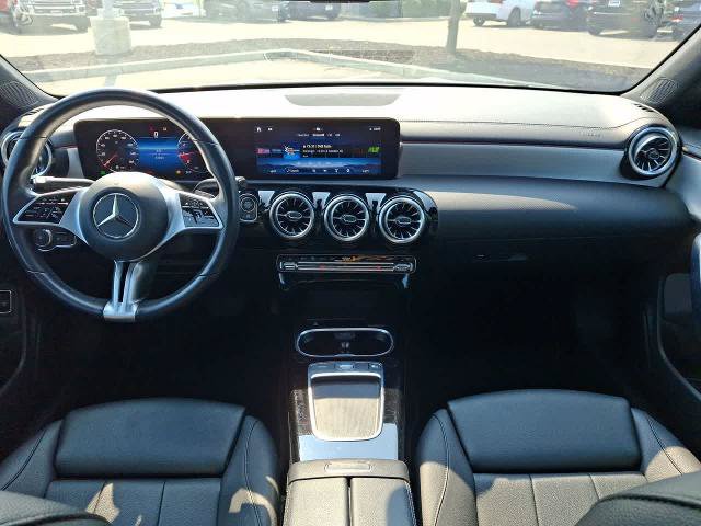 Used 2025 Mercedes-Benz CLA 250 image 10