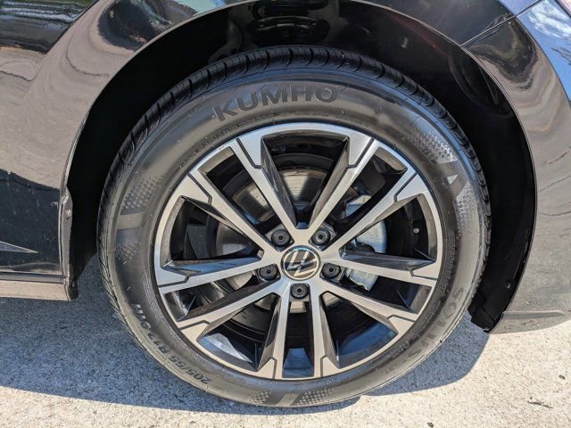 Used 2025 Volkswagen Jetta Sport image 10