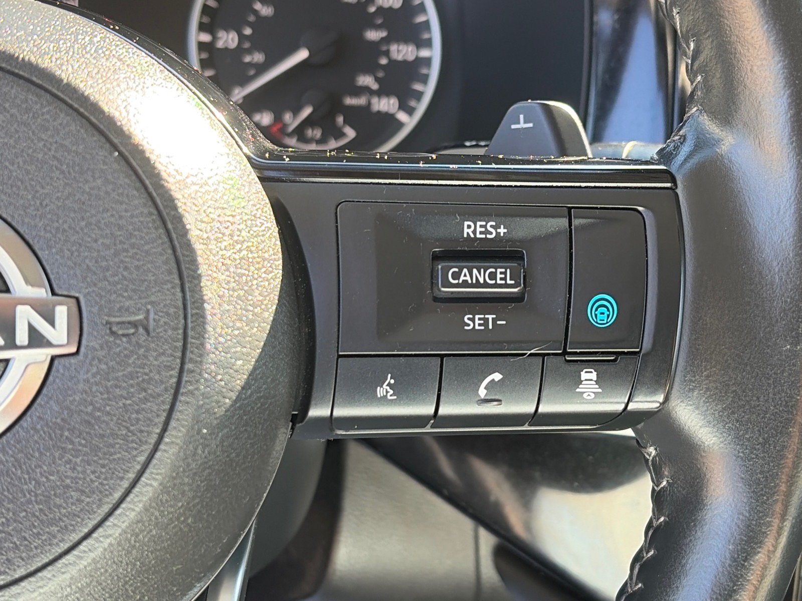 Used 2023 Nissan Pathfinder SL AWD/4WD image 14