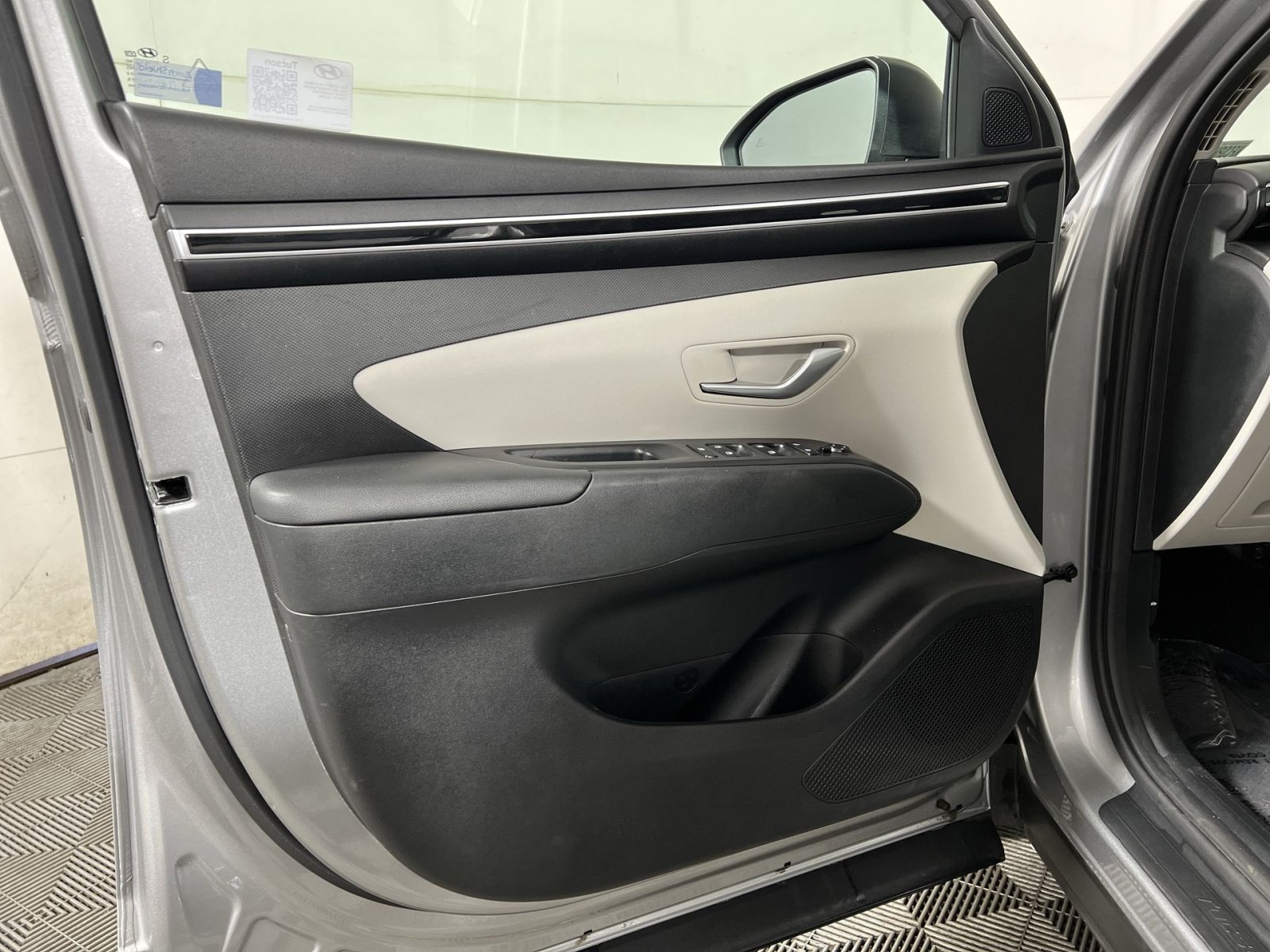 Used 2024 Hyundai Tucson SE FWD image 11