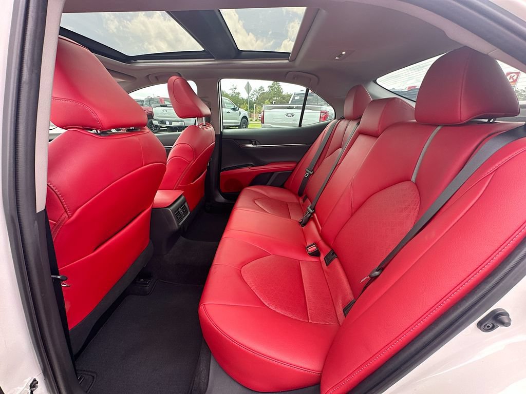 Used 2020 Toyota Camry XSE FWD image 17