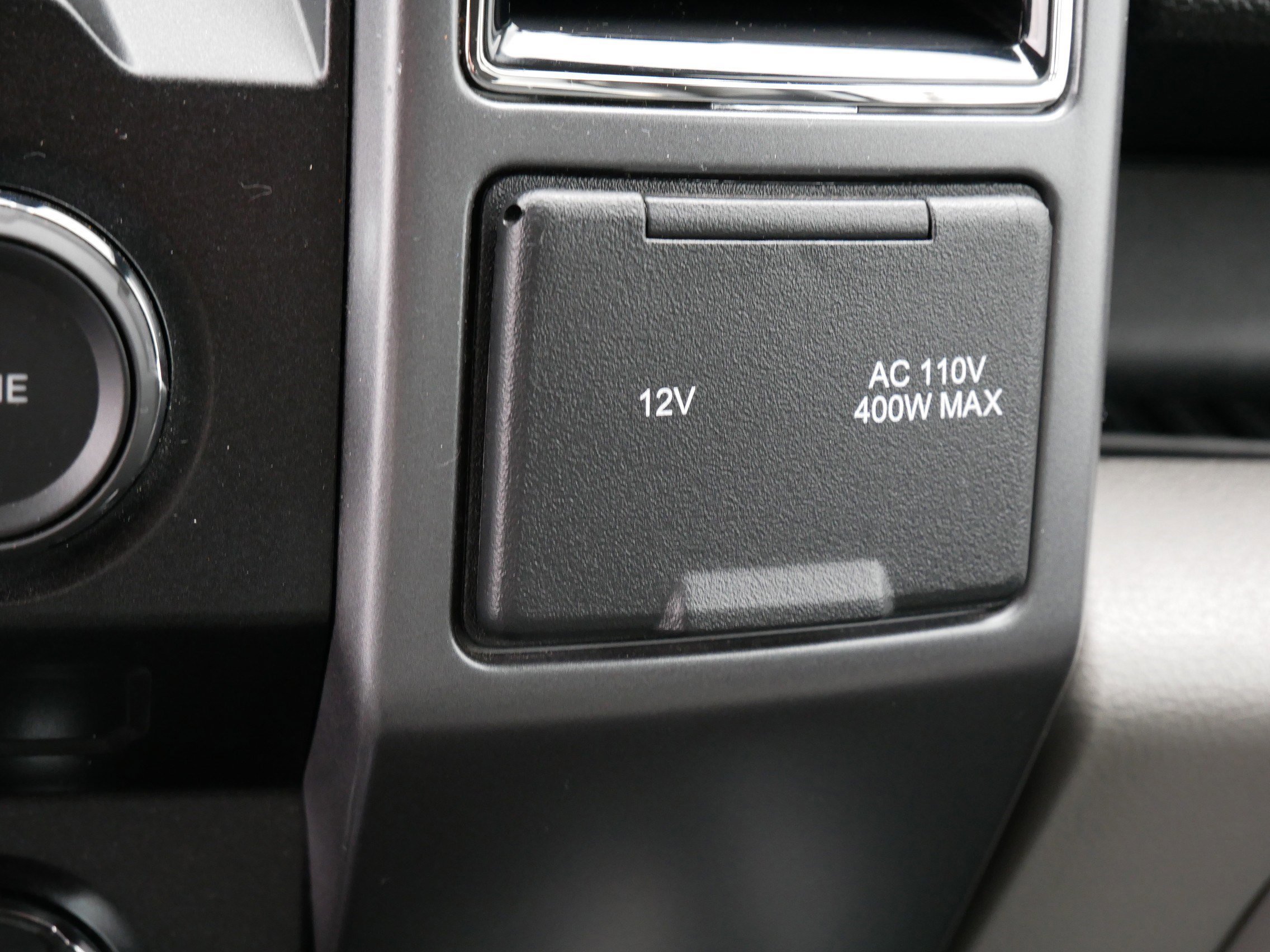 Certified 2018 Ford F150 XLT w/ Equipment Group 302A Luxury image 32