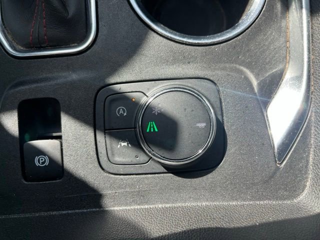Used 2022 Chevrolet Traverse RS FWD image 15