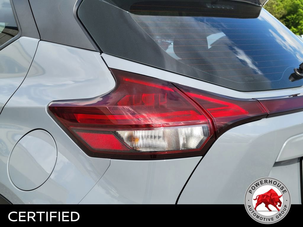 Used 2021 Nissan Kicks SR w/ SR Premium Package image 12