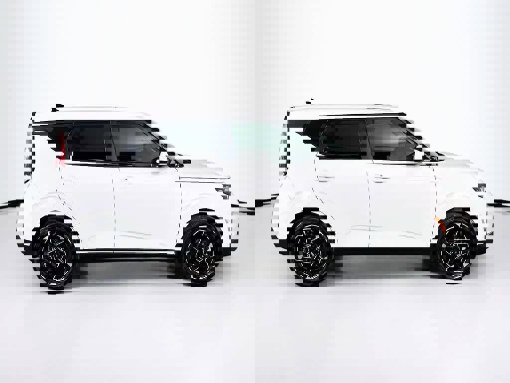 Used 2025 Kia Soul EX image 6