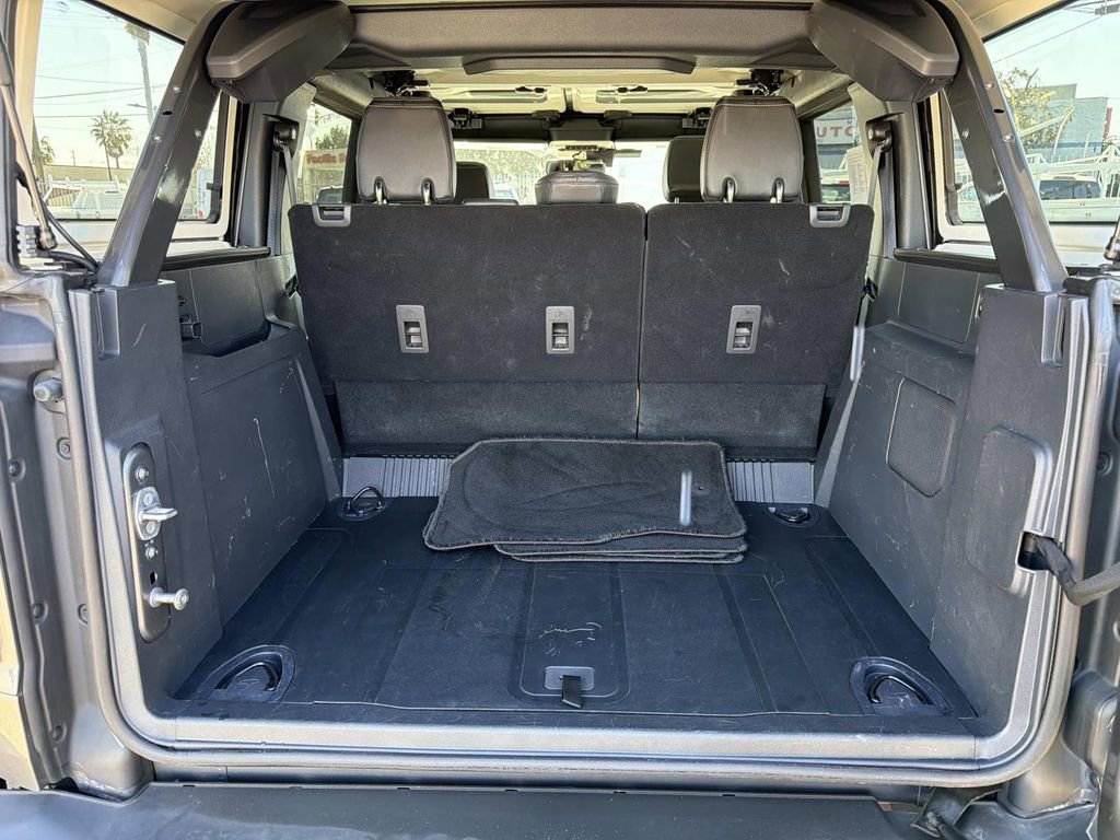 Certified 2025 Ford Bronco Badlands AWD/4WD image 8