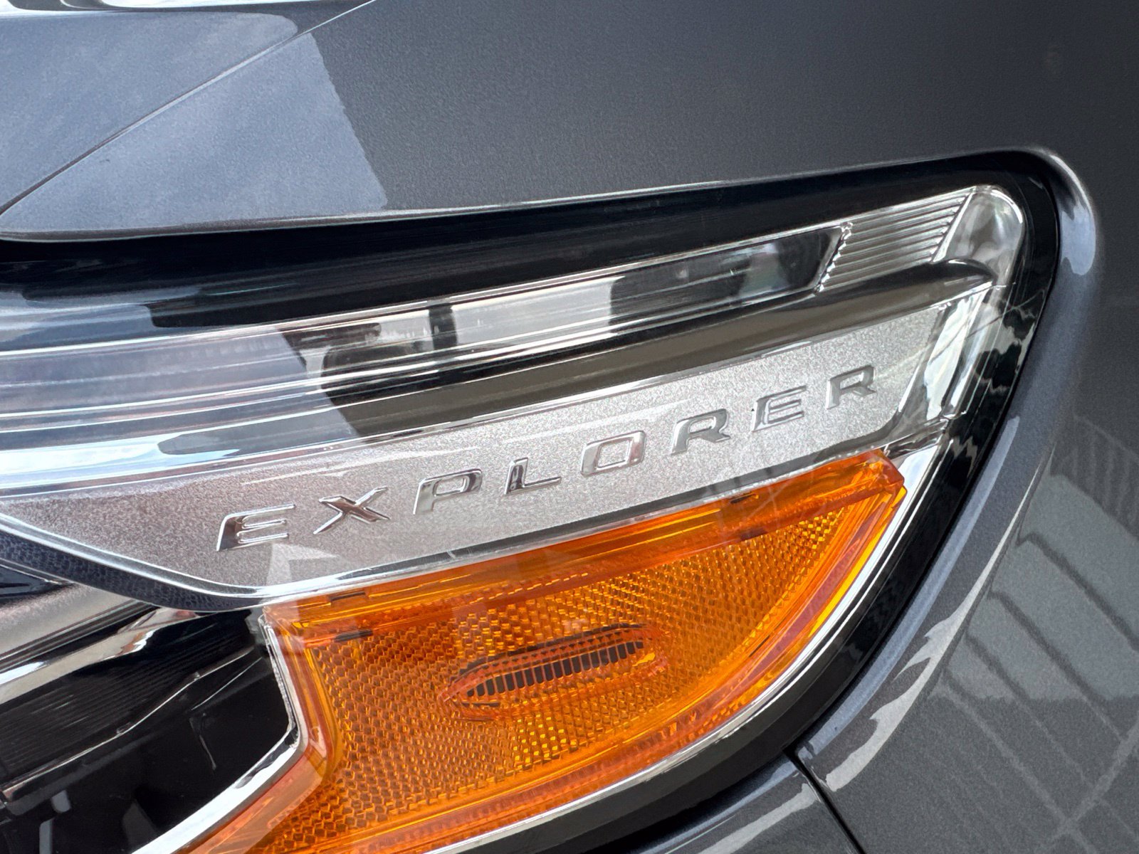 Certified 2024 Ford Explorer Limited w/ Limited Technology Package AWD/4WD image 13