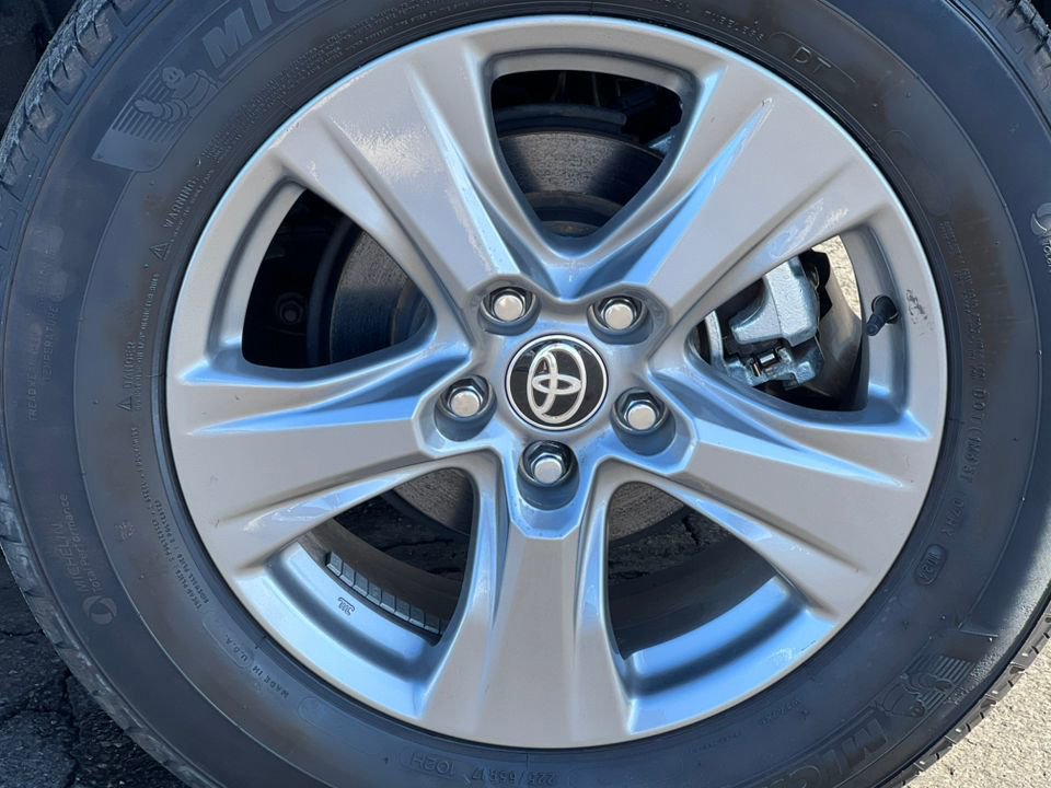 Used 2024 Toyota RAV4 XLE image 10