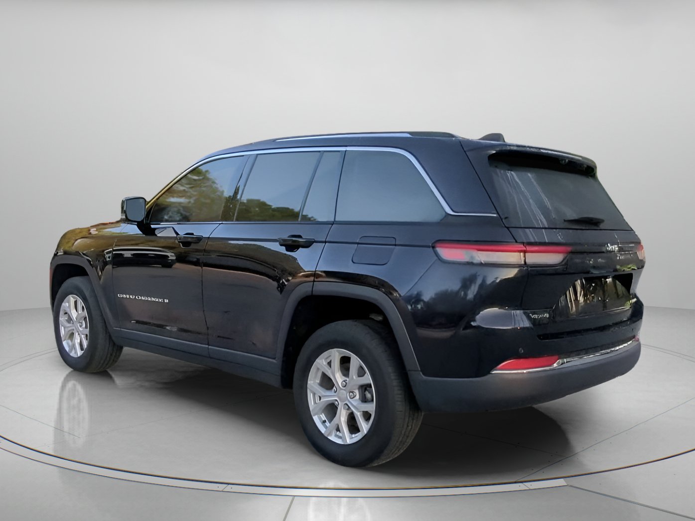 Used 2023 Jeep Grand Cherokee Limited w/ Luxury Tech Group II AWD/4WD image 20