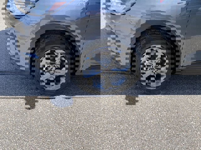 Certified 2025 Ford Escape ST-Line w/ Cold Weather Package FWD image 10