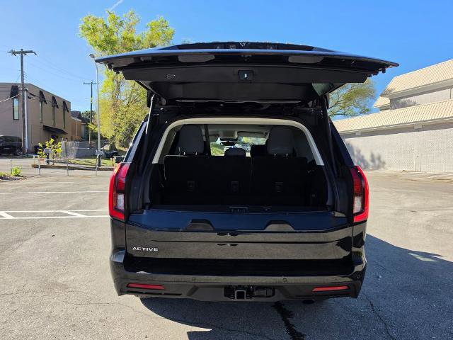 Certified 2025 Ford Expedition Active RWD image 28