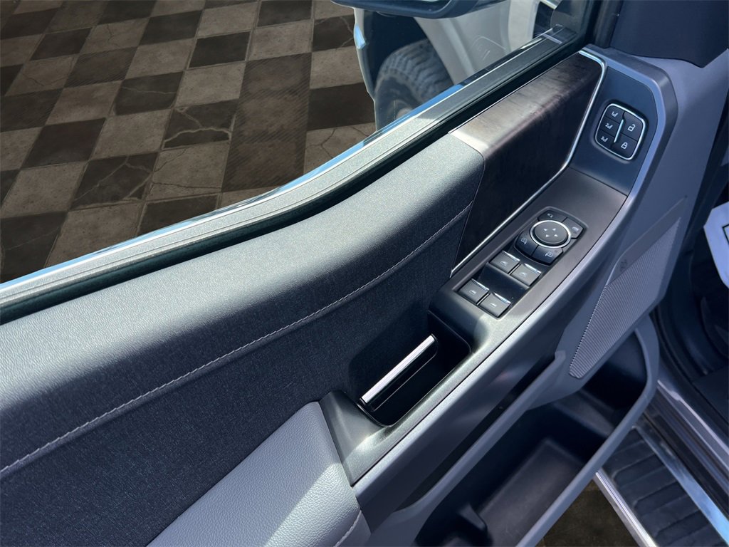 Certified 2022 Ford F150 Lariat w/ Equipment Group 502A High image 18