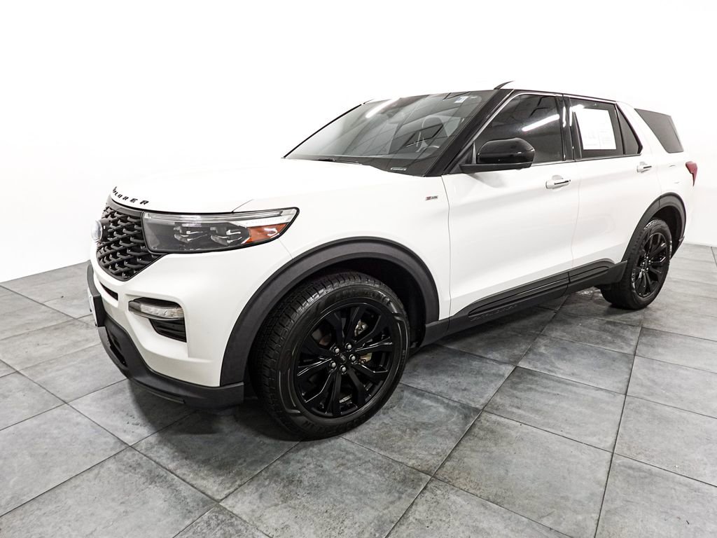 Certified 2022 Ford Explorer ST-Line image 3