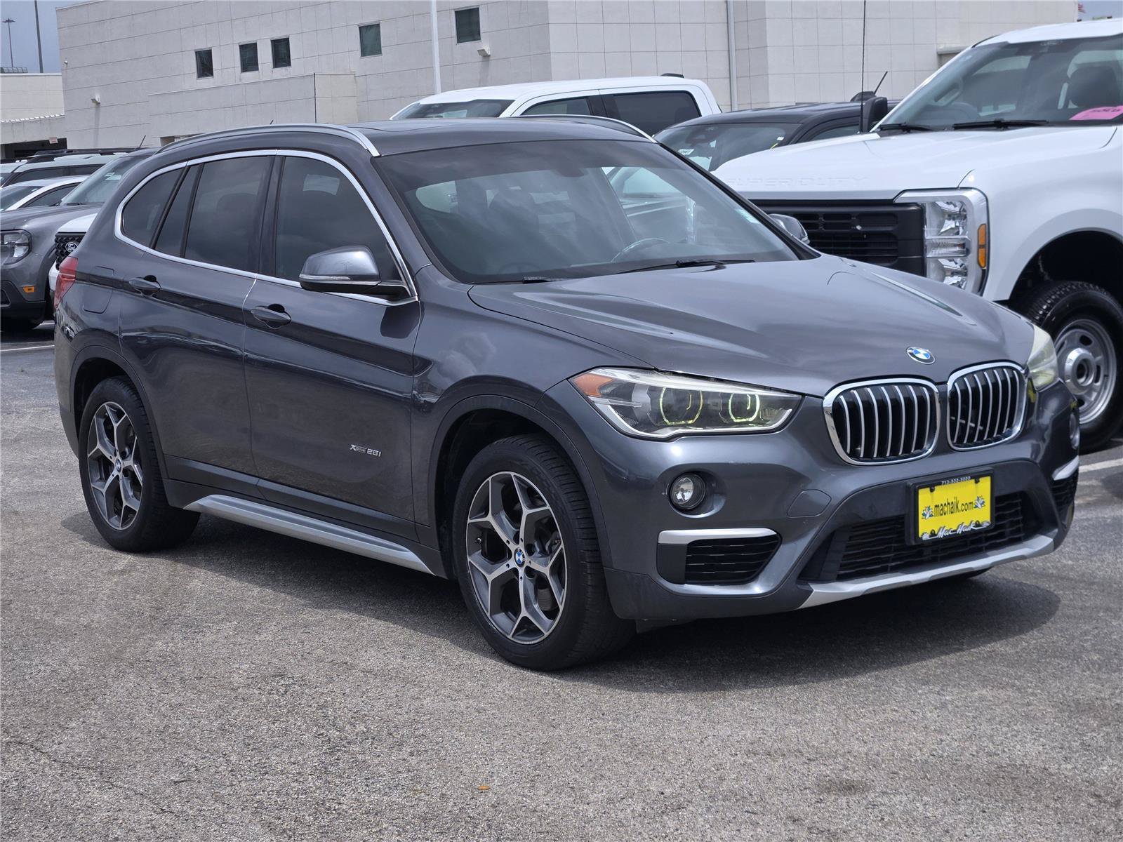 Used 2017 BMW X1 xDrive28i AWD/4WD image 3