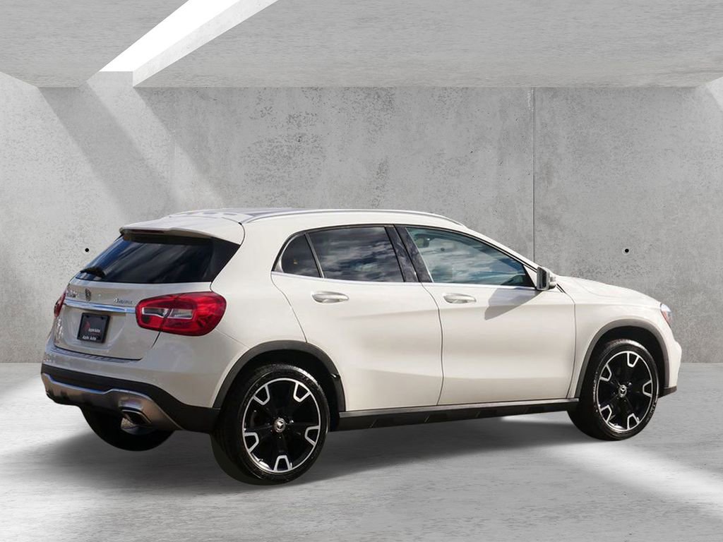 Used 2018 Mercedes-Benz GLA 250 4MATIC image 3