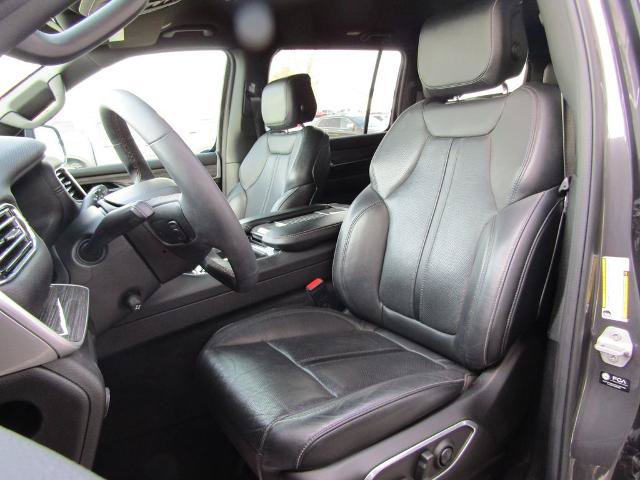 Used 2022 Jeep Wagoneer Series III AWD/4WD image 24