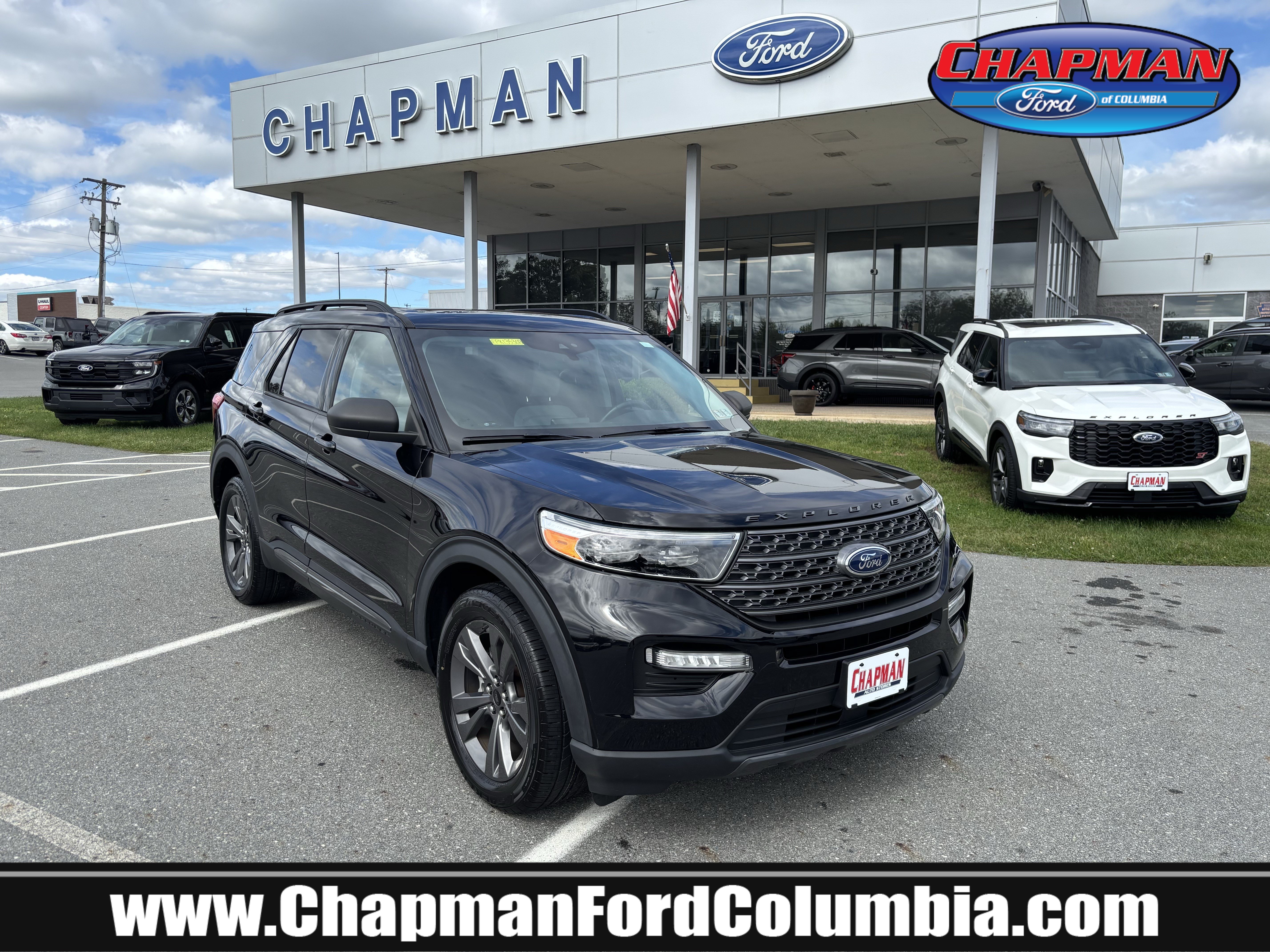 Certified 2021 Ford Explorer XLT w/ Equipment Group 202A AWD/4WD image 1