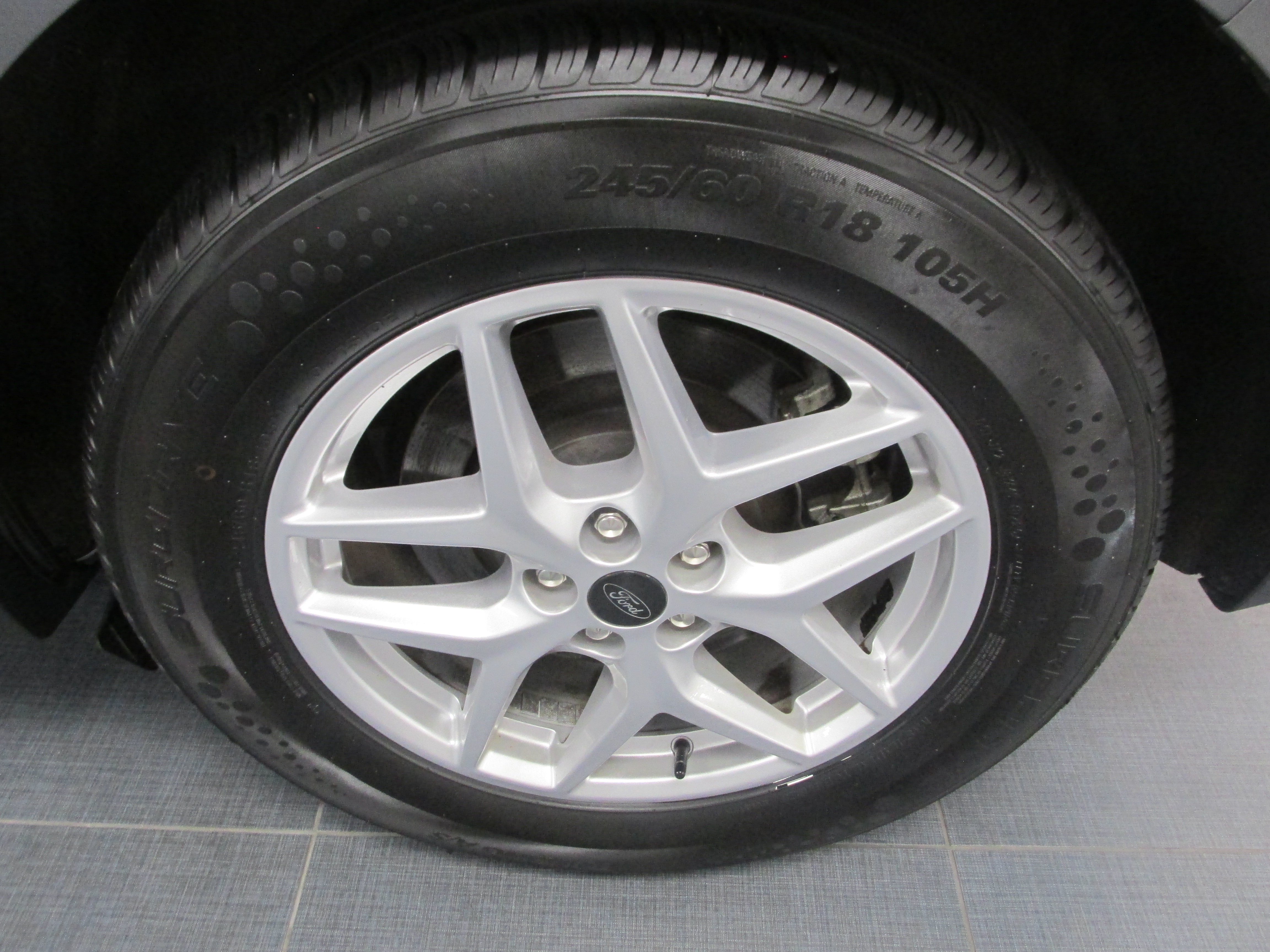Certified 2024 Ford Edge SEL AWD/4WD image 13