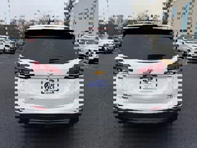 Used 2022 Chevrolet Equinox LT w/ LPO, Floor Liner Package image 6