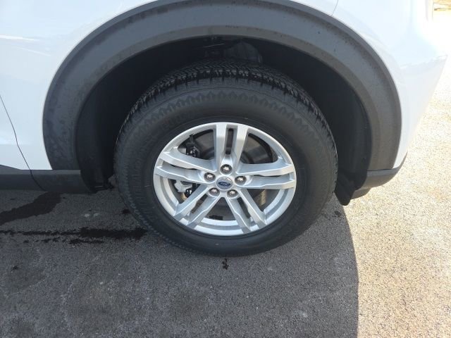 Certified 2021 Ford Explorer XLT image 2