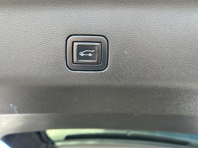 Used 2021 Chevrolet Tahoe Z71 w/ Luxury Package image 18