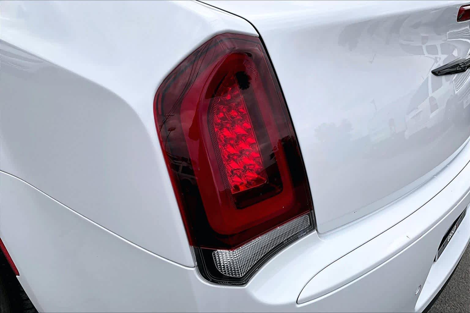 Used 2023 Chrysler 300 Touring L w/ Comfort Group RWD image 27