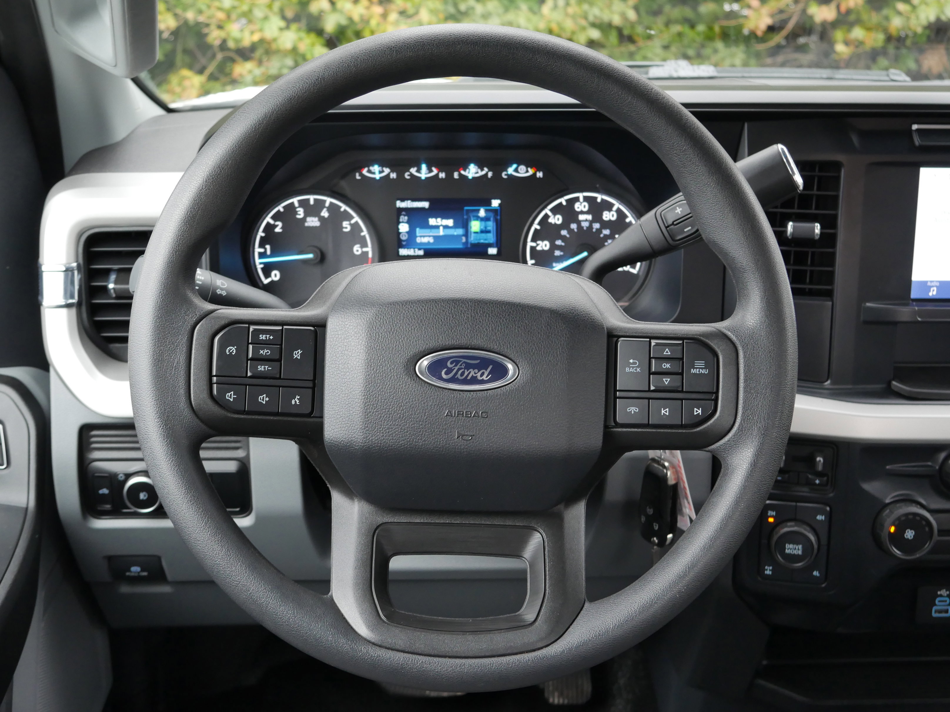 Certified 2024 Ford F250 XL w/ XL Chrome Package image 12