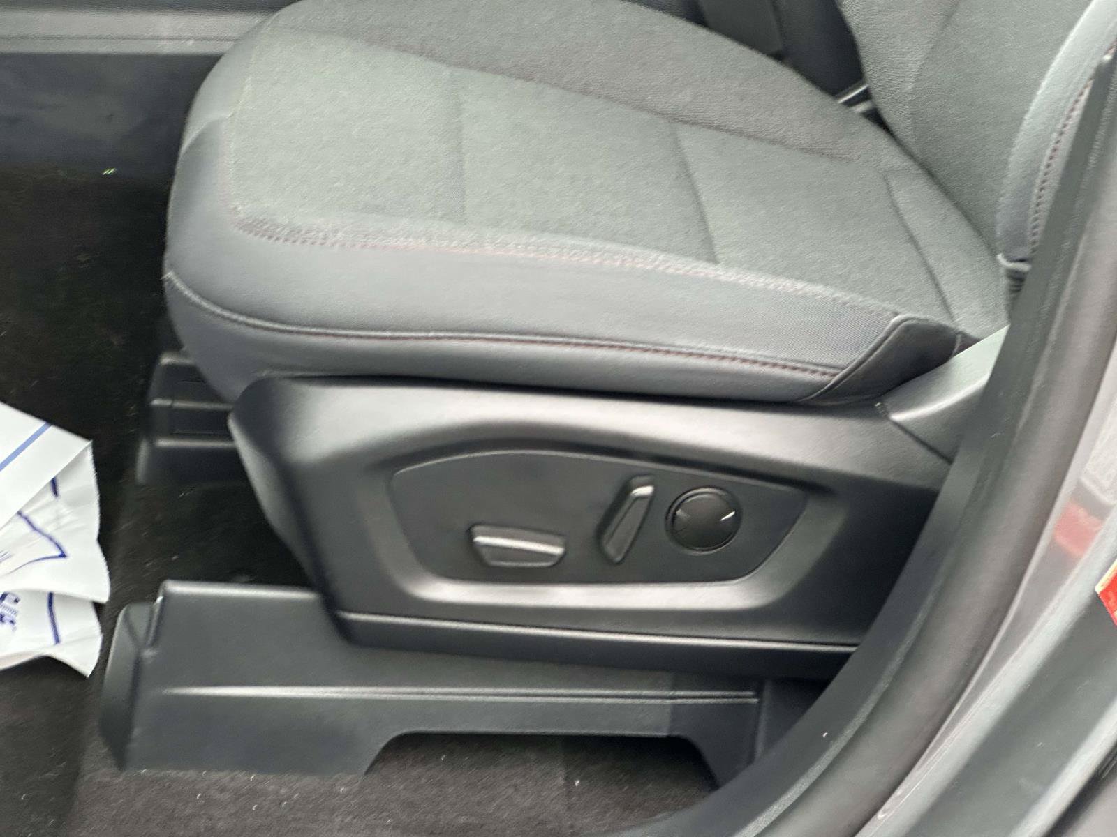 Certified 2025 Ford Explorer Active AWD/4WD image 17