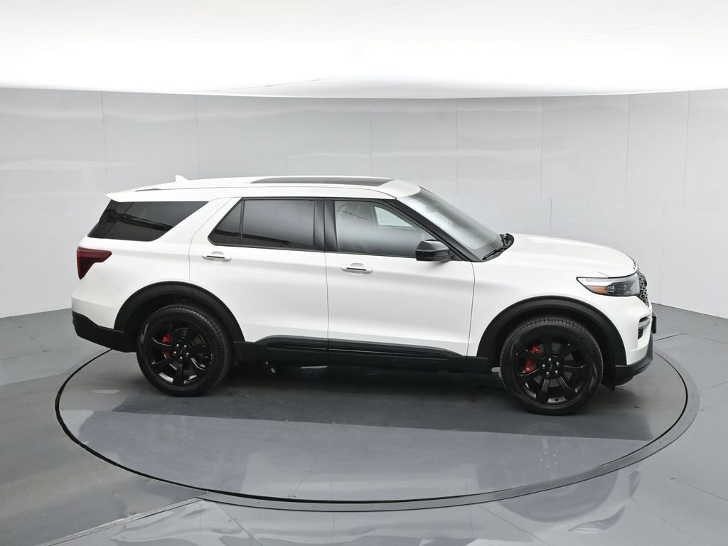 Certified 2022 Ford Explorer ST w/ ST Street Pack image 10