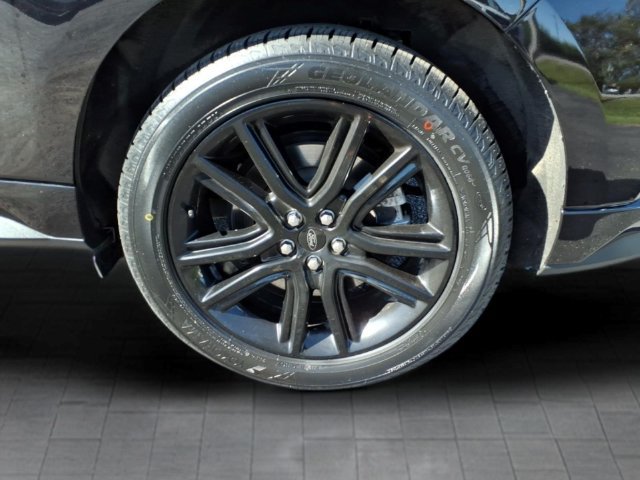 Certified 2024 Ford Edge ST-Line AWD/4WD image 9