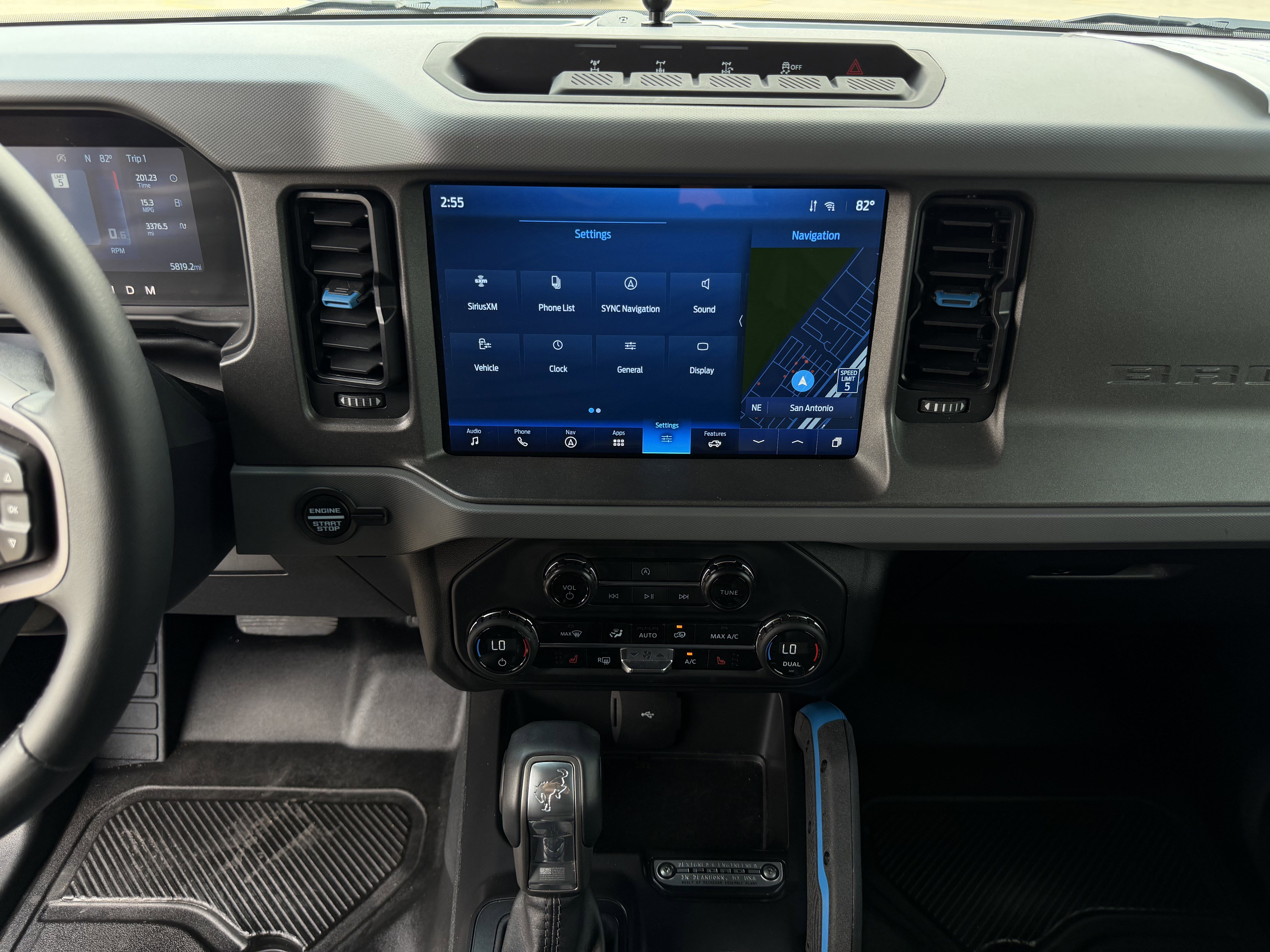 Certified 2024 Ford Bronco Black Diamond w/ Sasquatch Package AWD/4WD image 18