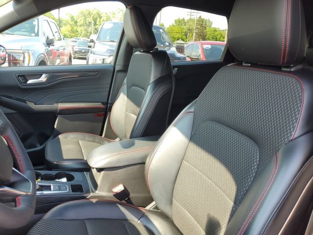 Certified 2024 Ford Escape ST-Line w/ Tech Pack #1 AWD/4WD image 14