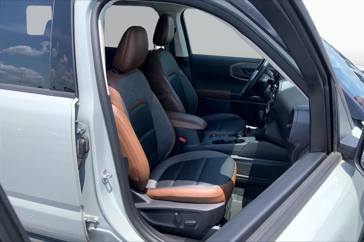 Certified 2022 Ford Bronco Sport Outer Banks w/ Tech Package AWD/4WD image 9