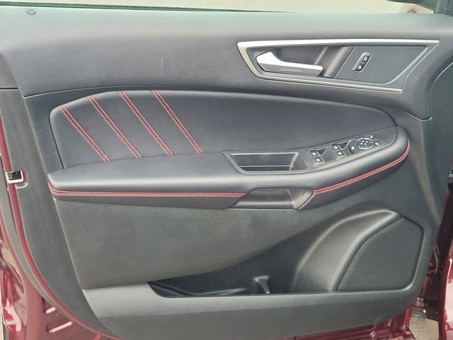 Certified 2023 Ford Edge ST-Line image 9