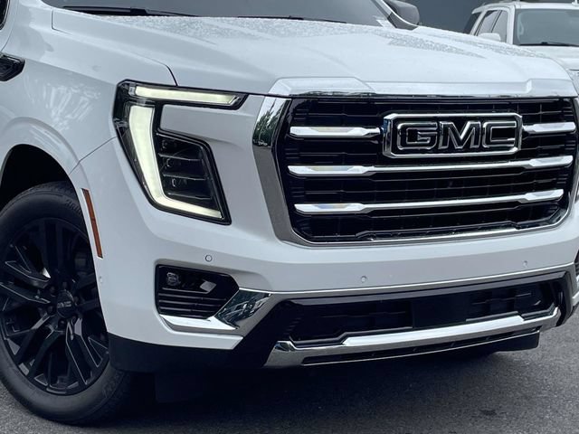 Used 2026 GMC Yukon Elevation w/ LPO, Elevation Black Package RWD image 2