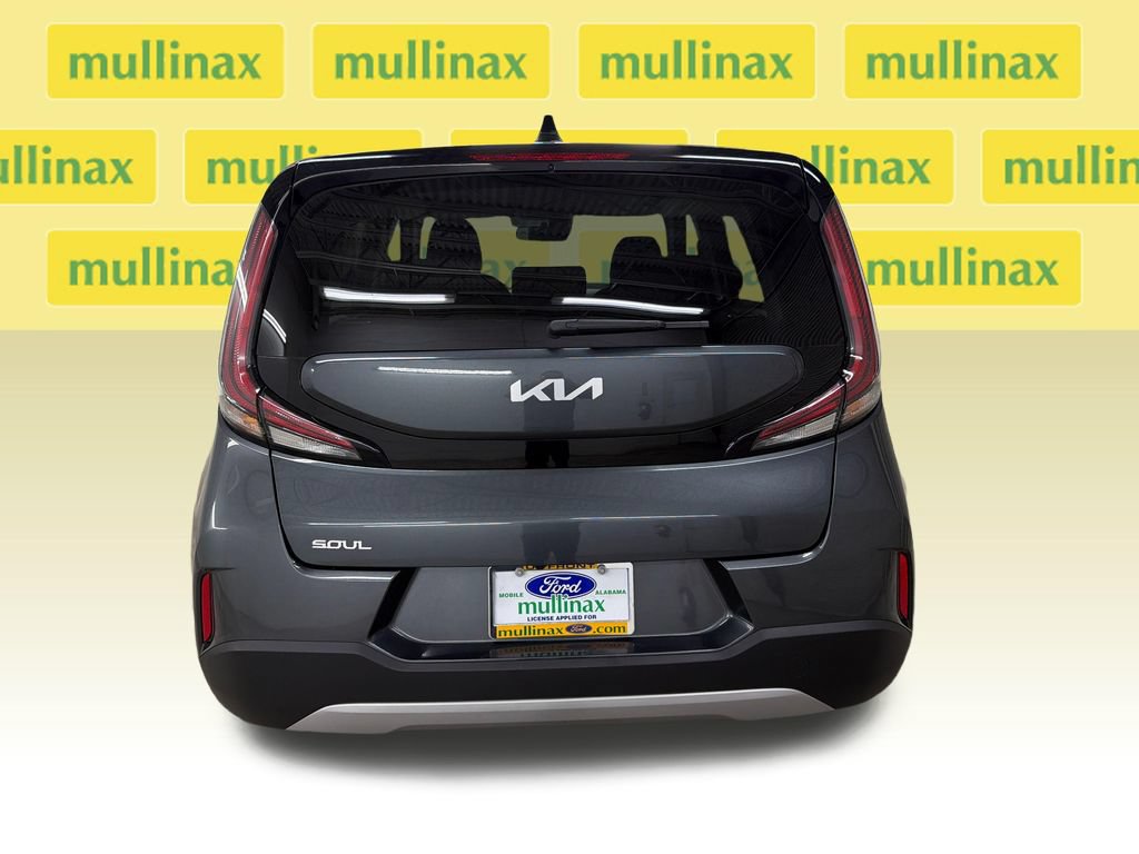 Used 2025 Kia Soul LX w/ LX Technology Package FWD image 6
