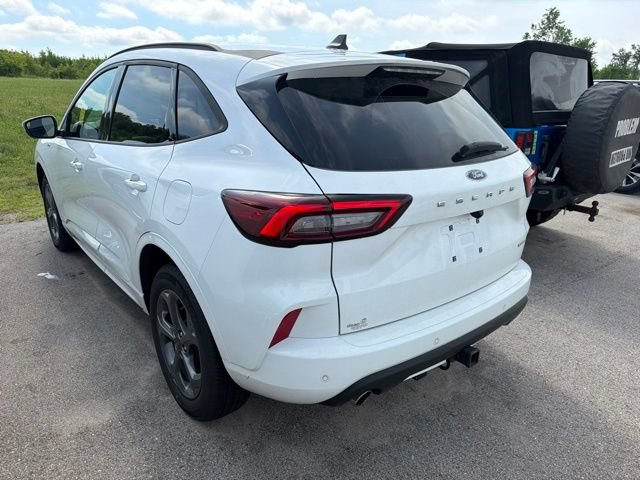 Certified 2023 Ford Escape ST-Line Select w/ Tech Pack #2 AWD/4WD image 6