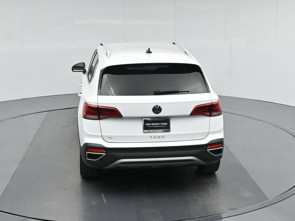 Used 2022 Volkswagen Taos SE image 14
