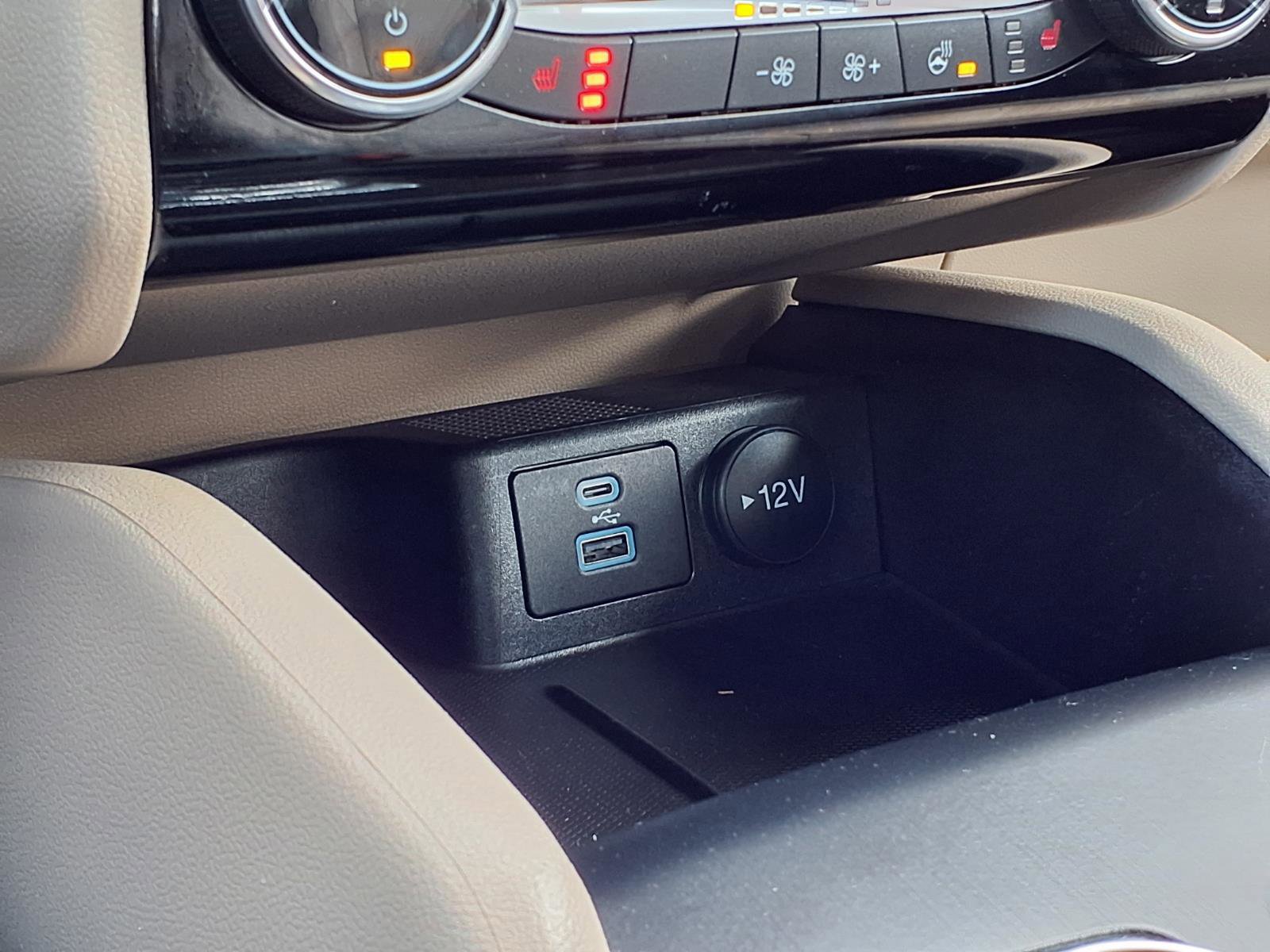 Certified 2022 Ford Escape SEL image 17